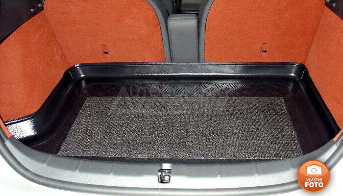 Vana do kufru přesně pasuje do zavazadlového prostoru modelu auta Volvo C30 2007- htb